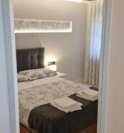 Rincon De Frey - Renovado Centro 4/6 Pax, Wifi * Gijon